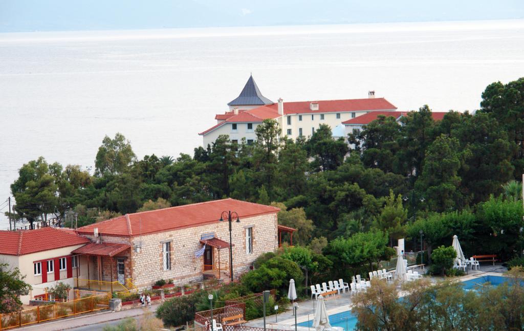 Отель Rodon Лутра-Эдипсу Экстерьер фото
